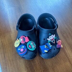Toddler Crocs (size 7)